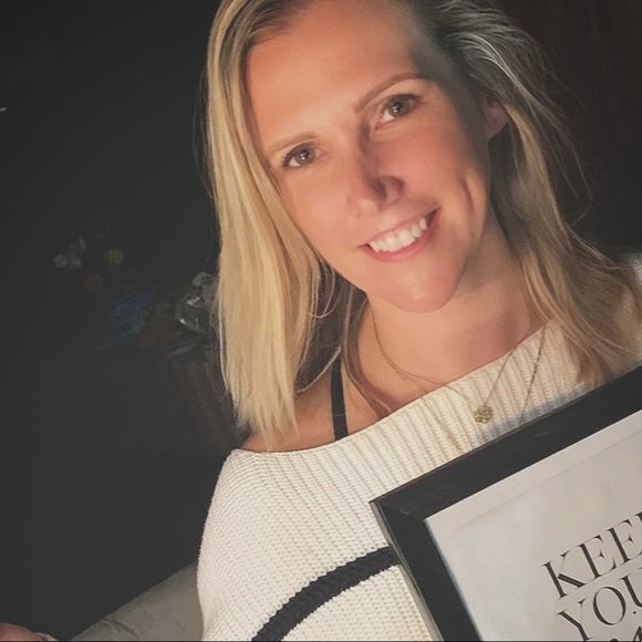 Meet your Posher, Jennifer - Picture 1 of 1